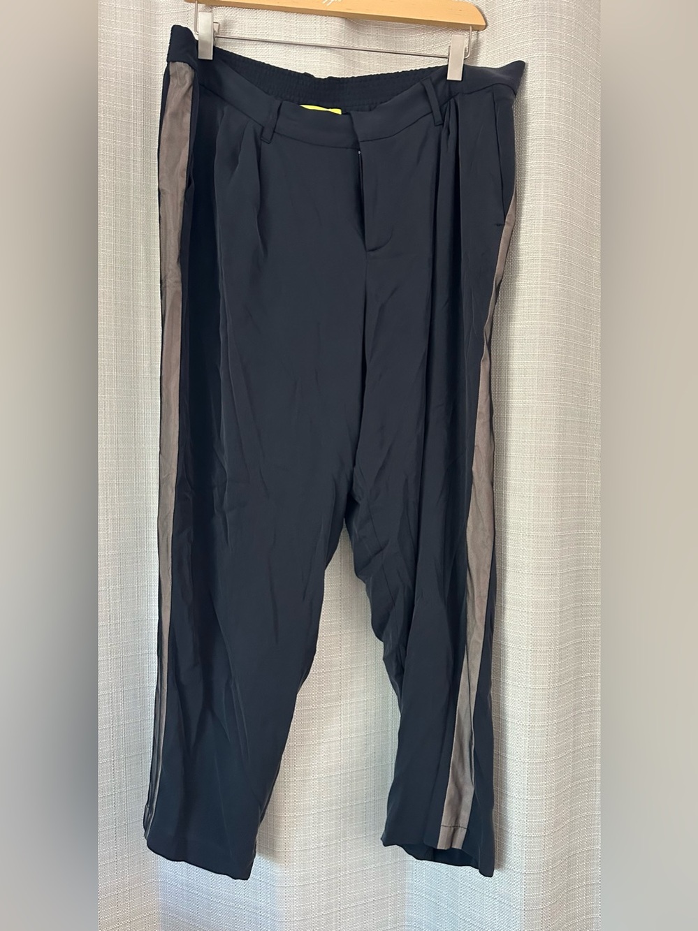 Catherine Malandrino Women’s Silk Black Dress Pants with Side Stripe 14